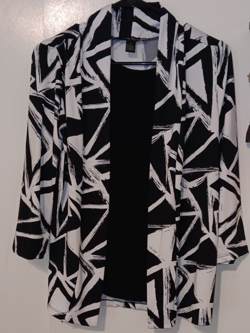 Emily Rose Black & White Geometric Open-Front Blazer